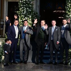 Matthew Kumar y sus padrinos en su boda con Theodora de Grecia