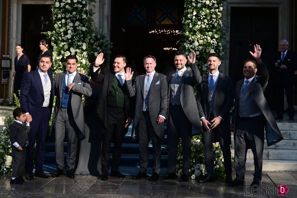 Matthew Kumar y sus padrinos en su boda con Theodora de Grecia