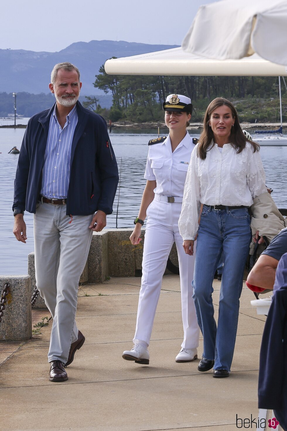 Los Reyes Felipe y Letizia y la Princesa Leonor tras un almuerzo en Carril, Vilagarcía de Arousa