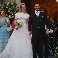 Theodora de Grecia y Matthew Kumar en su boda junto a Ana María de Grecia