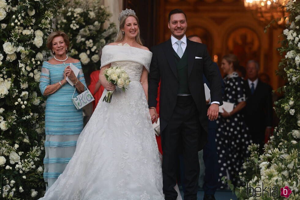 Theodora de Grecia y Matthew Kumar en su boda junto a Ana María de Grecia