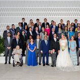 Foto oficial de la boda de Theodora de Grecia y Matthew Kumar con sus familiares y royals invitados