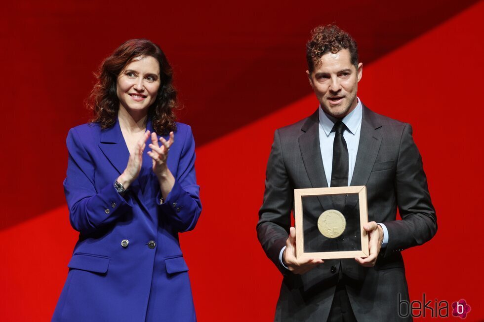 Isabel Diaz Ayuso entrega el Premio Cultura 2024 a David Bisbal