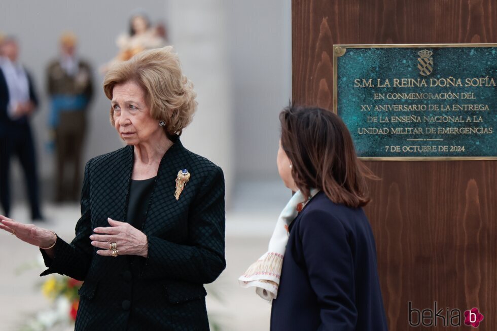 La Reina Sofía y Margarita Robles en el acto por el aniversario de la creación de la UME