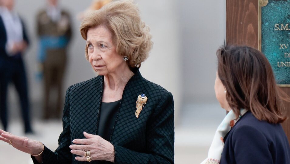 La Reina Sofía y Margarita Robles en el acto por el aniversario de la creación de la UME