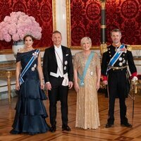 Federico y Mary de Dinamarca con la Presidenta de Islandia y su marido en una cena de gala