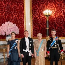 Federico y Mary de Dinamarca con la Presidenta de Islandia y su marido en una cena de gala