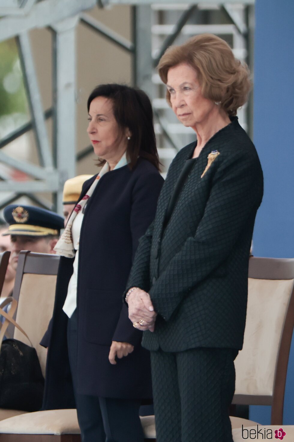 La Reina Sofía y la Ministra de Defensa, Margarita Robles, en el acto por el aniversario de la creación de la UME