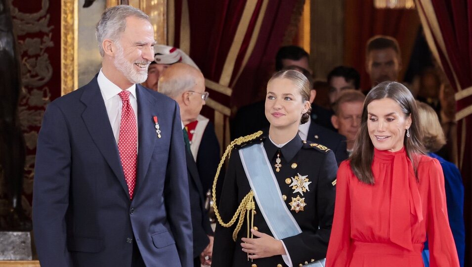 Los Reyes Felipe y Letizia con la Princesa Leonor en la recepción por el Día de la Hispanidad 2024