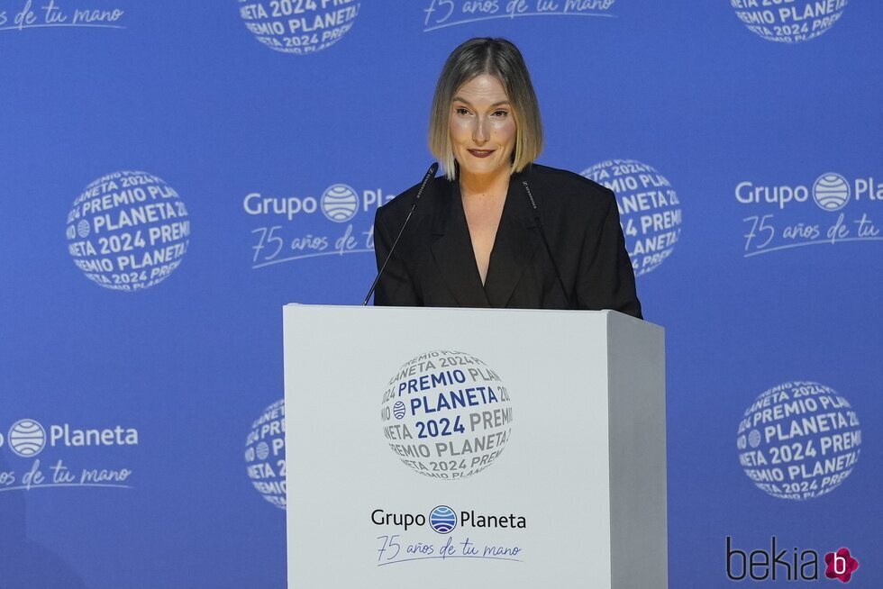 Beatriz Serrano en su discurso tras ser proclamada finalista del Premio Planeta 2024