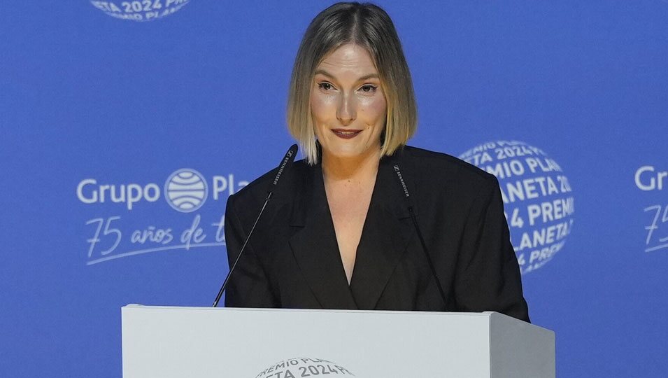 Beatriz Serrano en su discurso tras ser proclamada finalista del Premio Planeta 2024