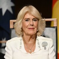 La Reina Camilla en el Parlamento australiano en Canberra durante su visita de estado a Australia en octubre de 2024