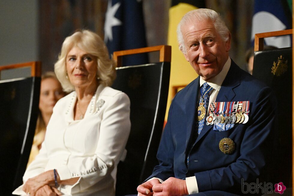 Los Reyes Carlos y Camilla en el Parlamento australiano en Canberra durante su visita de estado a Australia en octubre de 2024