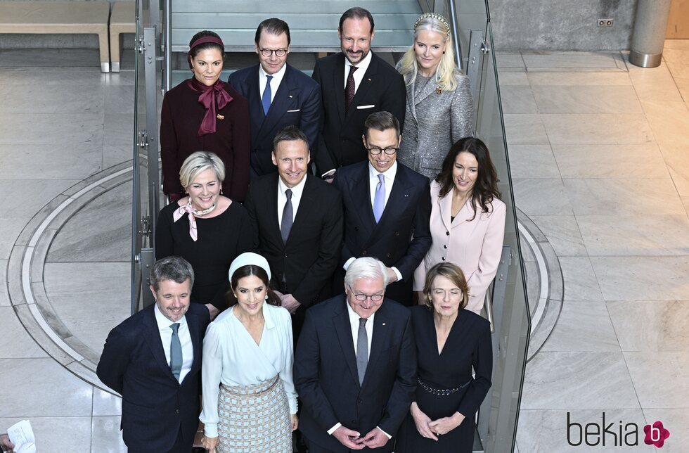 Victoria y Daniel de Suecia, Haakon y Mette-Marit de Noruega y Federico y Mary de Dinamarca en el 25 aniversario de la embajada nórdica en Berlín