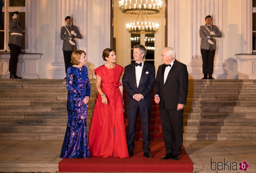 Federico y Mary de Dinamarca con el Presidente de Alemania y su esposa en una cena de gala en el Palacio Bellevue