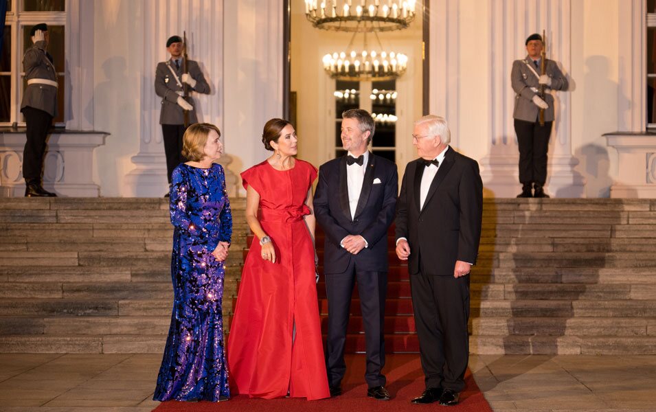 Federico y Mary de Dinamarca con el Presidente de Alemania y su esposa en una cena de gala en el Palacio Bellevue