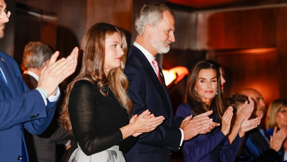 La Princesa Leonor, el Rey Felipe, la Reina Letizia y la Infanta Sofía durante el concierto de los Premios Princesa de Asturias