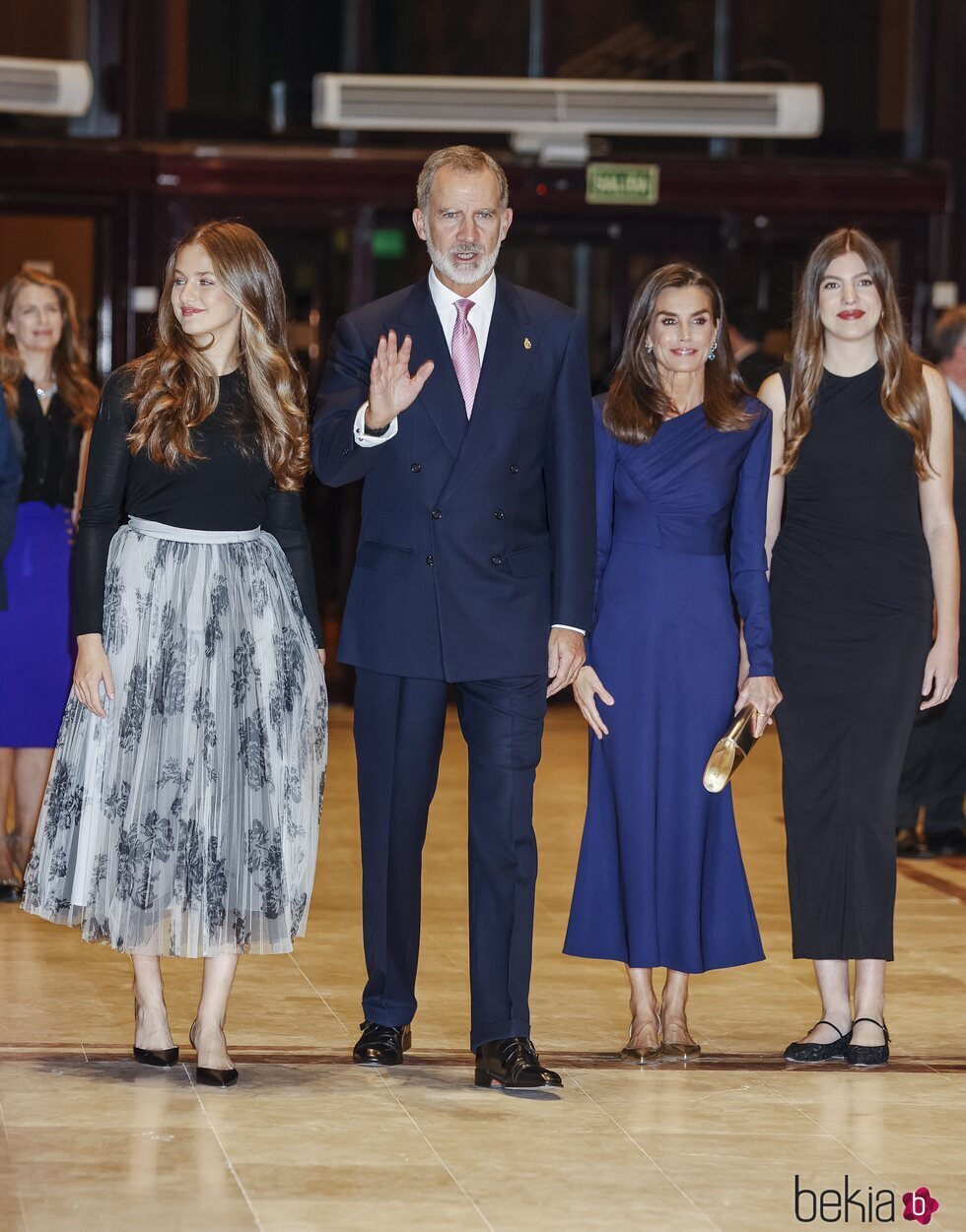 La Princesa Leonor, el Rey Felipe, la Reina Letizia y la Infanta Sofía llegan al concierto de los Premios Princesa de Asturias 2024