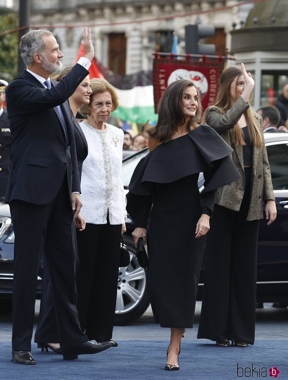 El Rey Felipe, la Princesa Leonor, la Reina Sofía, la Reina Letizia y la Infanta Sofía llegan a los Premios Princesa de Asturias