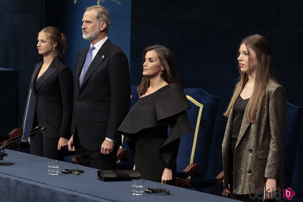 El Rey Felipe, la Princesa Leonor, la Reina Letizia y la Infanta Sofía durante los Premios Princesa de Asturias 2024