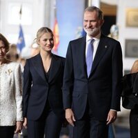 La Reina Sofía, la Princesa Leonor, el Rey Felipe y la Reina Letizia marchándose de los Premios Princesa de Asturias 2024