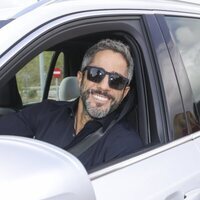 Roberto Leal llegando a la boda de Ana Guerra y Víctor Elías