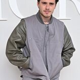 Brooklyn Beckham en la Paris Fashion Week 2024