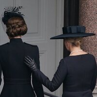 Sophie de Edimburgo, muy atenta con Kate Middleton en el Día del Recuerdo 2024