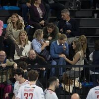 Irene Urdangarin y Johanna Zott, muy cómplices en un partido de Pablo Urdangarin en Granollers