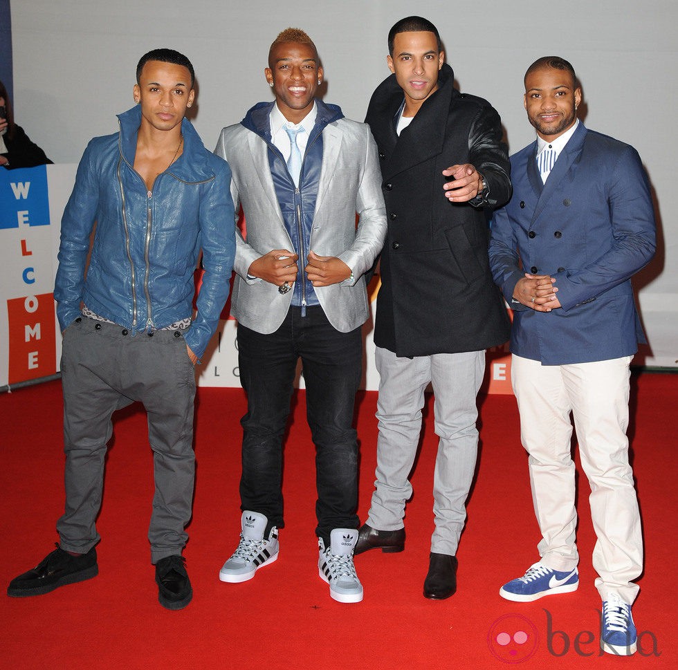 La banda JLS en los premios Brit 2012