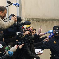 Iñaki Urdangarín comparece ante los medios antes de entrar al juzgado