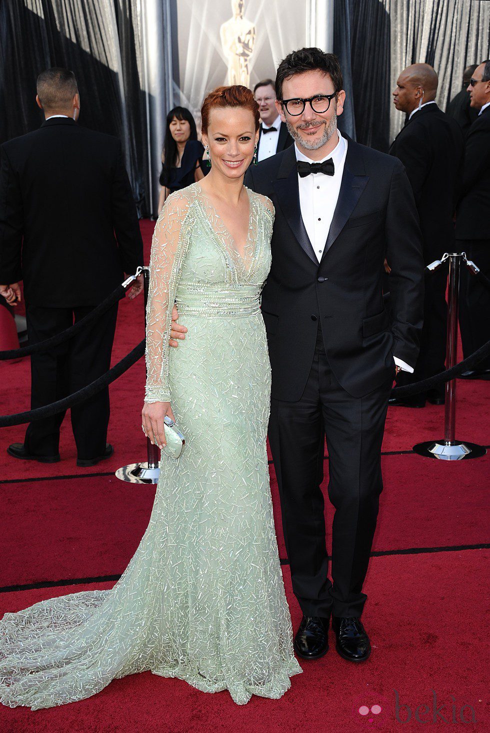 Michel Hazanavicius y Berenice Bejo en la alfombra roja de los Oscar 2012