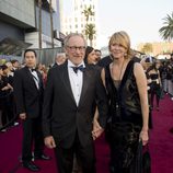Steven Spielberg y su mujer Kate Capshaw en la alfombra roja de los Oscar 2012