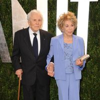 Kirk Douglas y Anne Douglas en la fiesta Vanity Fair tras los Oscar 2012