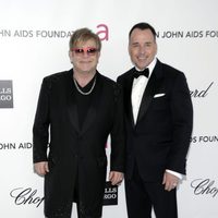 Elton John y David Furnish en la fiesta del cantante tras los Oscar 2012
