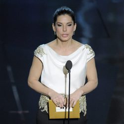 Sandra Bullock en la ceremonia de entrega de los Oscar 2012