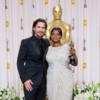 Christian Bale y Octavia Spencer en los Oscars 2012