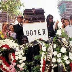 José María Ruiz-Mateos simula el funeral de Miguel Boyer