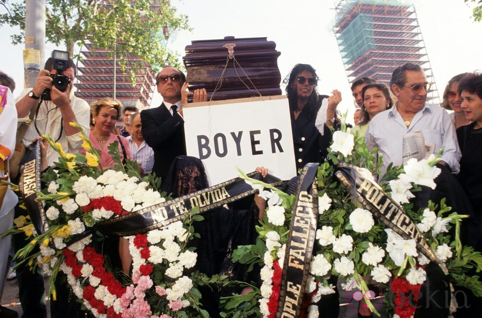 José María Ruiz-Mateos simula el funeral de Miguel Boyer