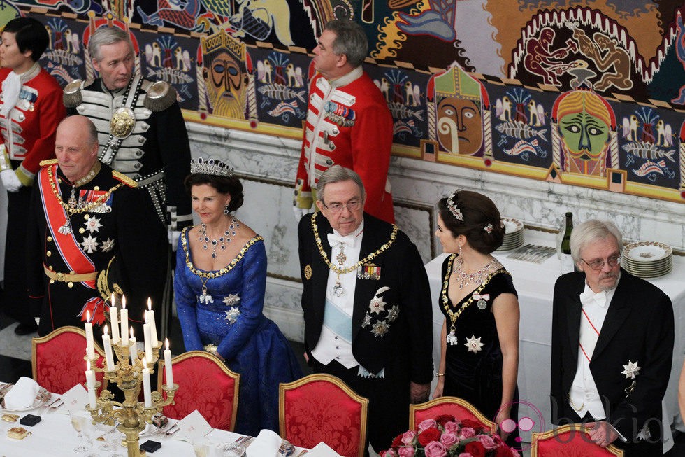 El Rey de Noruega, la Reina de Suecia, el Rey de Grecia, la Princesa de Dinamarca y Pentti Arajärvi