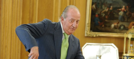El Rey Juan Carlos sufre un tropiezo en Zarzuela
