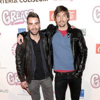David Carrillo y Adrián Lastra en el estreno de 'Grease'