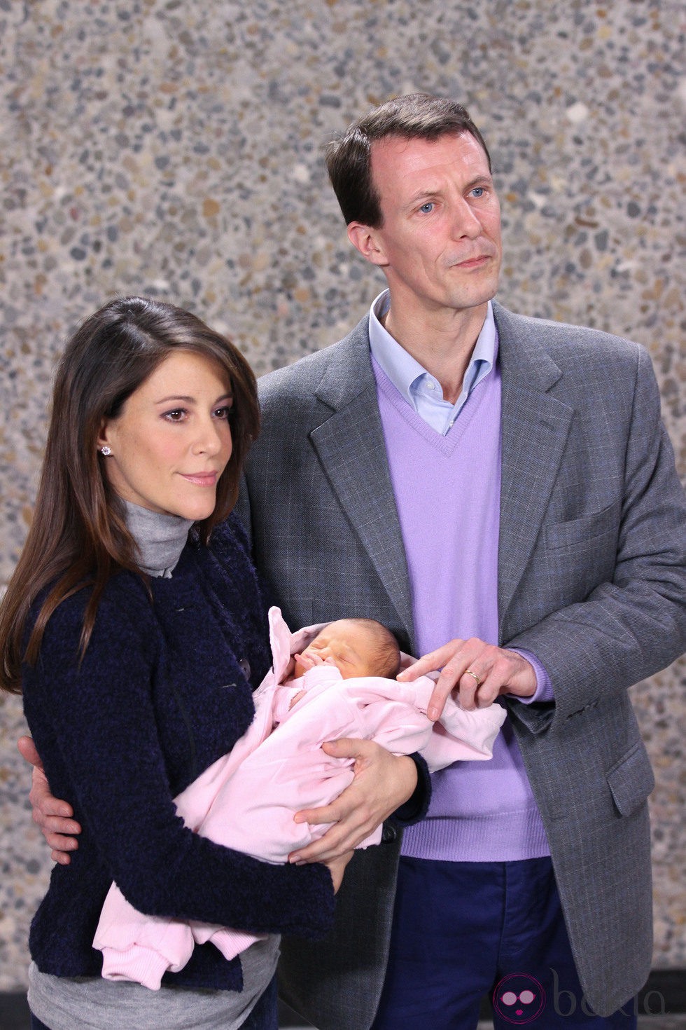 Joaquín y Marie de Dinamarca presentan a su hija recién nacida