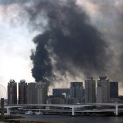 Incendios en Tokio tras el terremoto y tsunami de Japón