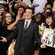 Josh Hutcherson con las fans en el estreno de 'Los juegos del hambre' en Los Ángeles