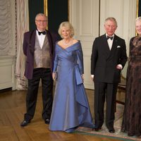 Margarita y Enrique de Dinamarca con el Príncipe Carlos y la Duquesa de Cornualles
