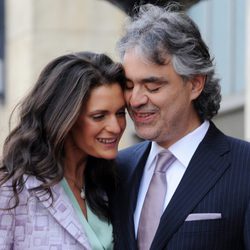 Andrea Bocelli y su mujer Veronica en la entrega de la estrella de Hollywood