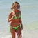 Vanessa Hudgens se baña en bikini en la playa
