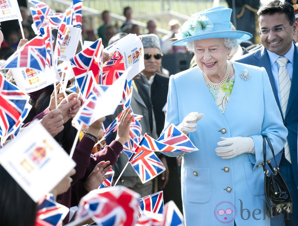 La Reina Isabel II en una visita con motivo del Jubileo de Diamante