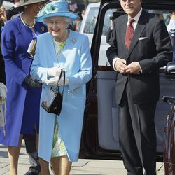 Isabel II y el Duque de Edimburgo en una visita con motivo del Jubileo de Diamante